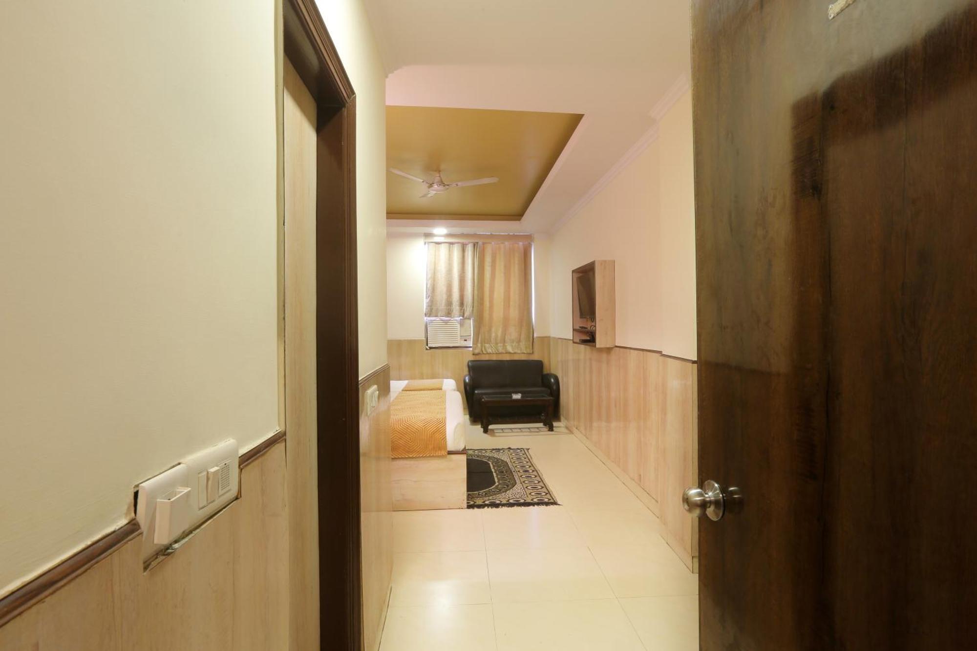Grand Castel Blue At Igi Airport 4* New Delhi