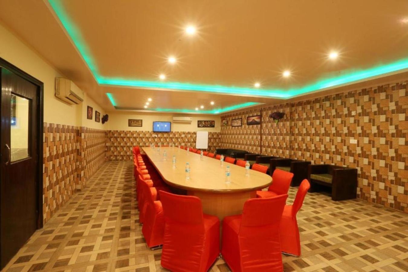 Grand Castel Blue At Igi Airport 4* New Delhi
