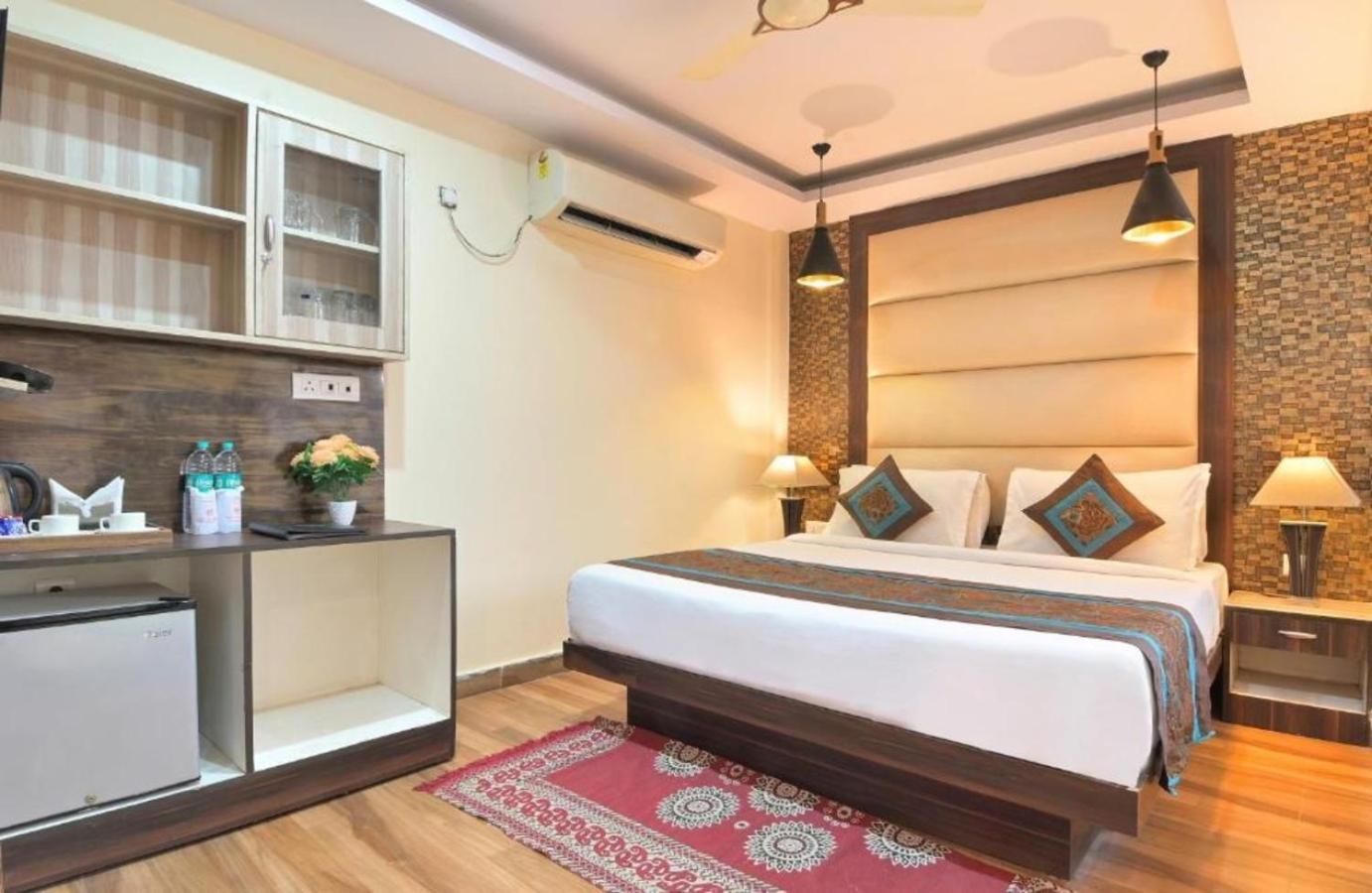Hotel Grand Castel Blue At Igi Airport 4*